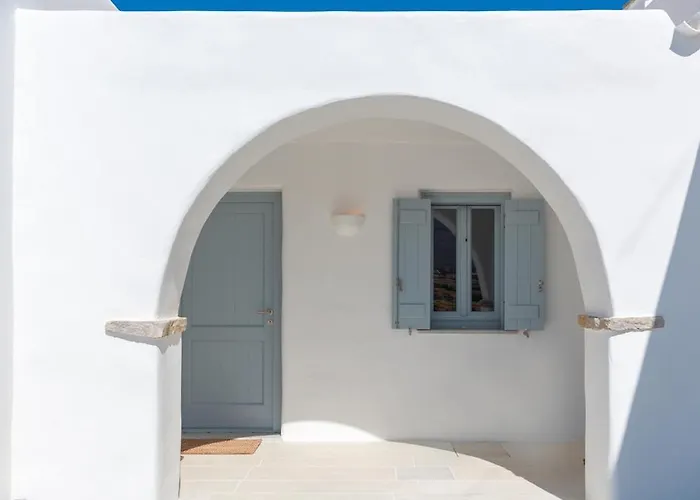 Villa Levantes - Quiet Location With Private Pool